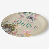 Bezauberter Waldgarten auf verblassenem Pergament Pappteller (Schrägansicht)