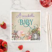 Bezauberter Waldgarten auf verblassenem Pergament Serviette (Beispiel)