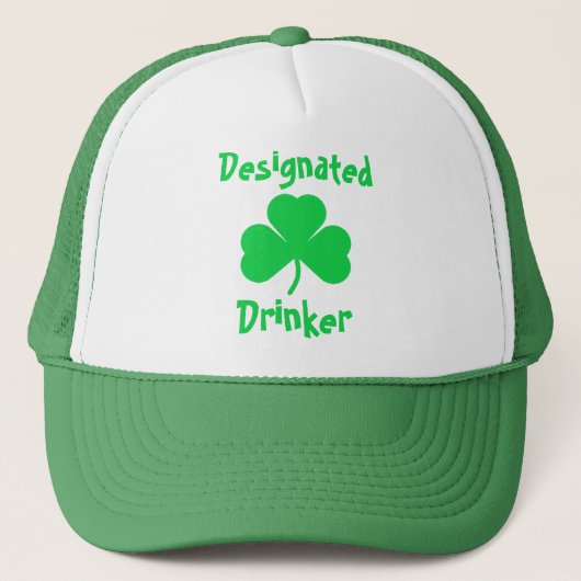 Bezeichneter Drinker St Patrick's Day Truckerkappe (Vorderseite)