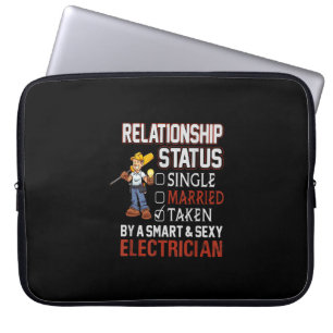 Beziehungsstatus - von einem Elektriker genommen Laptopschutzhülle