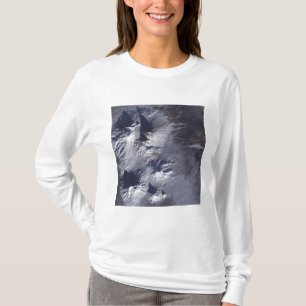 Bezymianny Vulkan stellt eine bescheidene Feder T-Shirt