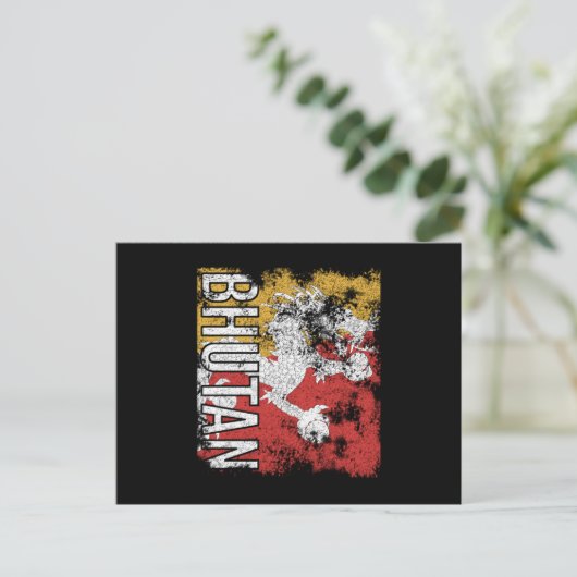 Bhutan Flag Distressed Postkarte (Stehend Vorderseite)