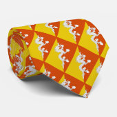Bhutan Flag Krawatte (Gerollt)