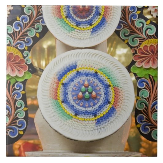 Bhutan. Zwergkuchen von Mönchen schmücken die Fliese (Vorderseite)