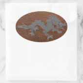 Bhutanese Dragon auf Leder Ovaler Aufkleber (Tasche)