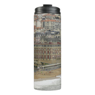 Biarritz Strand, Belle Époque Architektur. Thermosbecher