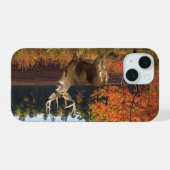 Bib Weißwedelhirsch schlägt eine Pose iPhone 15 Hü Hülle (Rückseite (Horizontal))