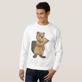 Biber bei Darts mit Dart Sweatshirt (Vorne ganz)