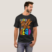 Bibliothek Halloween Costume Trick oder lesen T-Shirt (Vorne ganz)