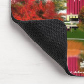 Bibliothek im Fall durch Tam Nguyen Mousepad (Ecke)