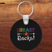 Bibliothek Rocks Lehrer Student Spaß zurück zur Sc Schlüsselanhänger (Rückseite)