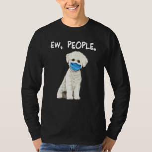 Bichons sehen uns Menschen, die Gesichtsmaske trag T-Shirt