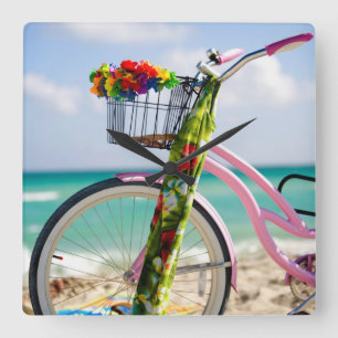 Bicycle On The Beach Miami, Florida Quadratische Wanduhr