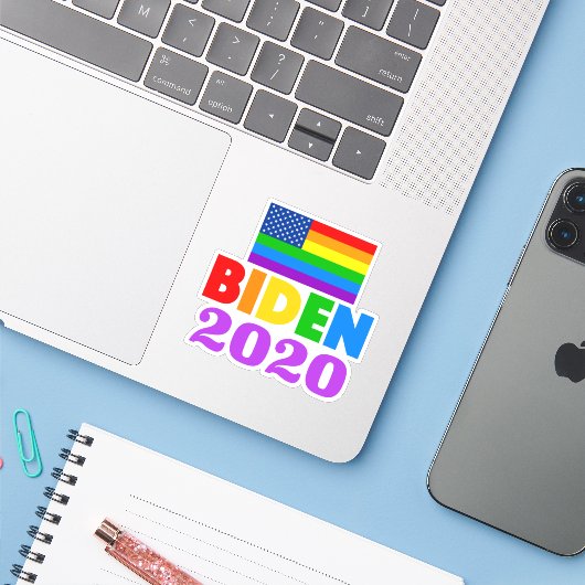 Biden 2020 Rainbow-Gay Pride Aufkleber (Laptop mit iPhone)