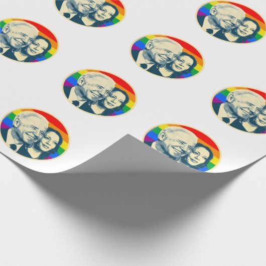 Biden Harris Rainbow Pride Geschenkpapier (Ecke)