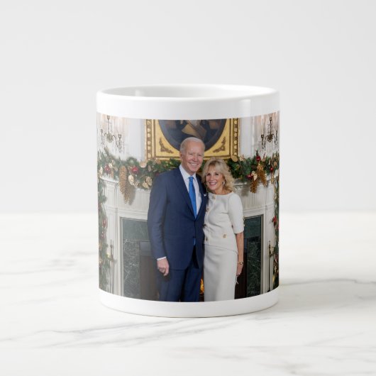 Biden Staat der Weihnachtsanschrift Gewerkschaft Jumbo-Tasse (Vorderseite)