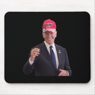 Biden trägt einen Trump-2024-Hut Mousepad