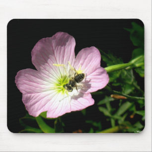 Biene auf Blume Mousepad