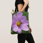 Biene auf Blume Tasche (Von Nahem)