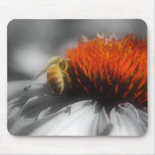 Biene auf Blüte Nahaufnahme Schwarzweiß-Mauspad Mousepad