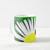 Biene auf Daisy Coffee Tasse (Vorderseite Links)