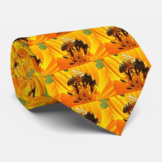 Biene auf einer Blume Krawatte (Gerollt)