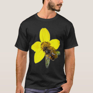 Biene auf einer gelben Blume T-Shirt