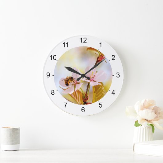 Biene auf einer KirschBlume Große Wanduhr (Zuhause)