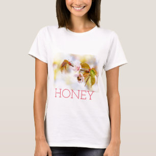 Biene auf einer Kirsche-Blume T-Shirt