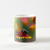 Biene auf Gaillardia Coffee Tasse (Mittel)