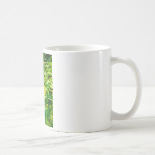Biene auf gelber Sonnenblume Kaffeetasse