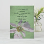 Biene auf Kosmos Blume Nature Party Einladung (Stehend Vorderseite)