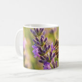 Biene auf Lavendel Kaffeetasse (Vorderseite Links)