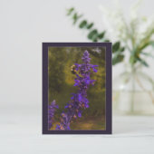 Biene auf Lavendel Postkarte (Stehend Vorderseite)
