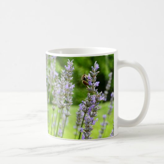 Biene auf Lavender Summer Floral Kaffeetasse (Rechts)