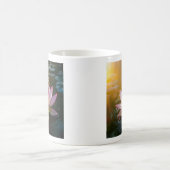 Biene auf Lotus-Blume Kaffeetasse (Mittel)