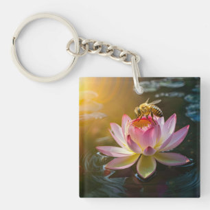 Biene auf Lotusblüte Schlüsselanhänger