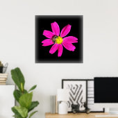 Biene auf rosa Blume Poster (Heimbüro)