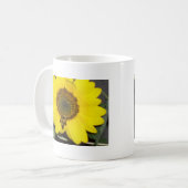 Biene auf Sonnenblume Kaffeetasse (Vorderseite Links)