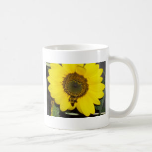 Biene auf Sonnenblume Kaffeetasse