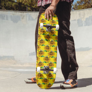 Biene auf Sonnenblumen-Blütenmuster-Design Gelb Skateboard