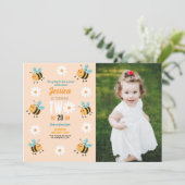 Biene Birthday Foto Party Blume Daisy Zwei 2 Einladung (Stehend Vorderseite)