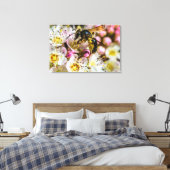 Biene in der Nachbarschaft Canvas Print 36 x 24 Leinwanddruck (Insitu (Schlafzimmer))