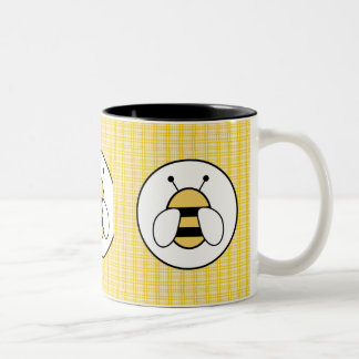 Biene mit Kariertem Hintergrund Zweifarbige Tasse