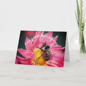 Biene On Pink Daisy Blume Personalisiert Geburtsta Karte (Vorderseite)