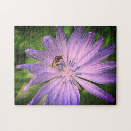 Biene Pollinieren einer Lila Blume Puzzle