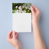 Biene sammelt Pollen Flyer (Handgriff)