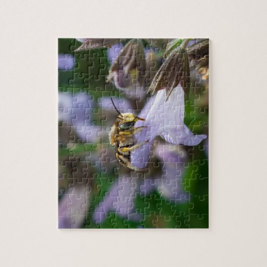 Biene über einer Blume Puzzle (Vertikal)