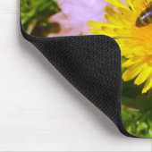 Biene und Löwenzahn Mousepad (Ecke)