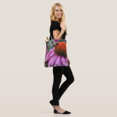 Biene und rosa Blüten-Tasche Tasche (Am Model)